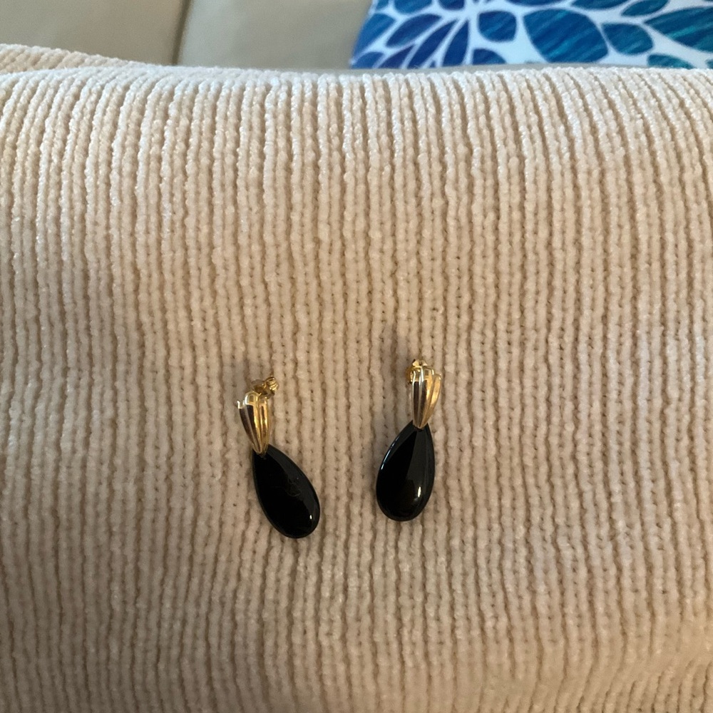 14kt black onyx drop earring